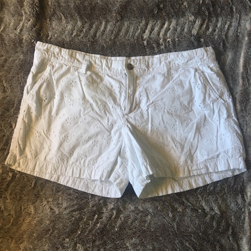 Old navy white eyelet shorts